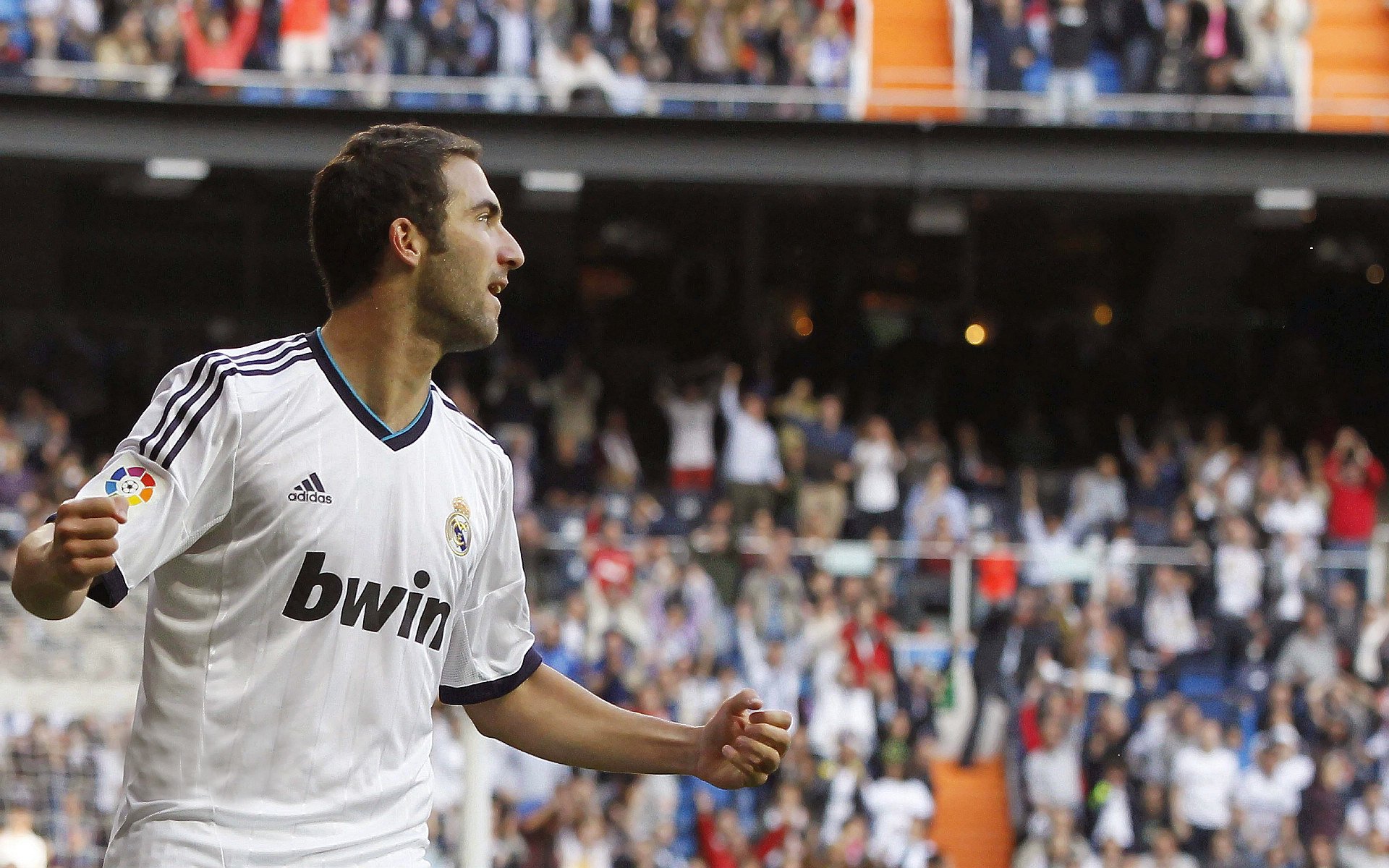 国米火力全开！场均 2.4 球吓坏所有对手，国米球队